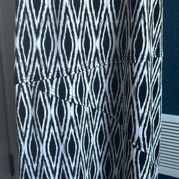 CJ Banks | Black & White Patterned Maxi Skirt (NWT) - Picture 3 of 5